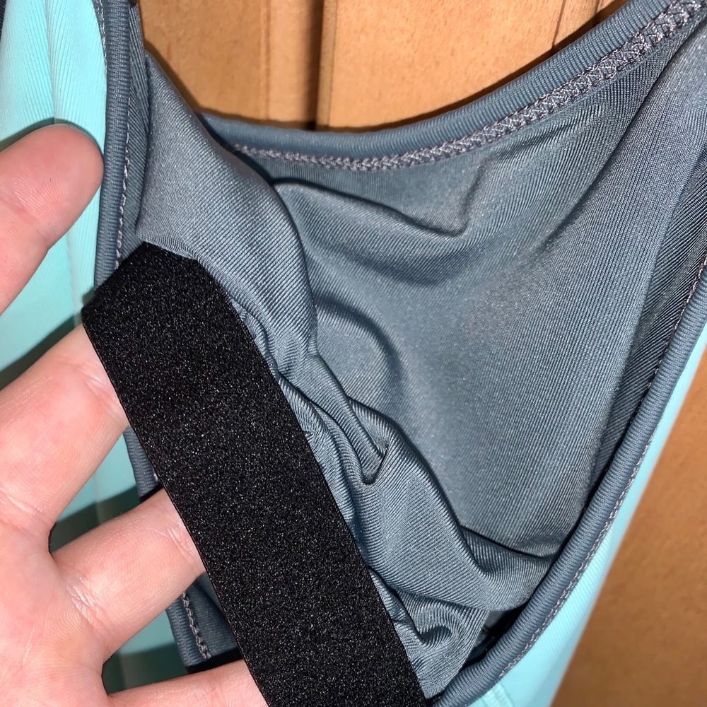Champion’s Razorback Tank Top - Picture 4 of 4